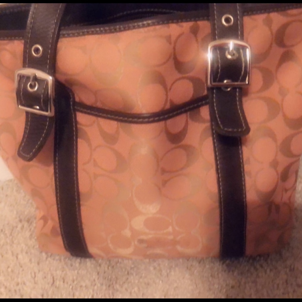 Shoulder clutch